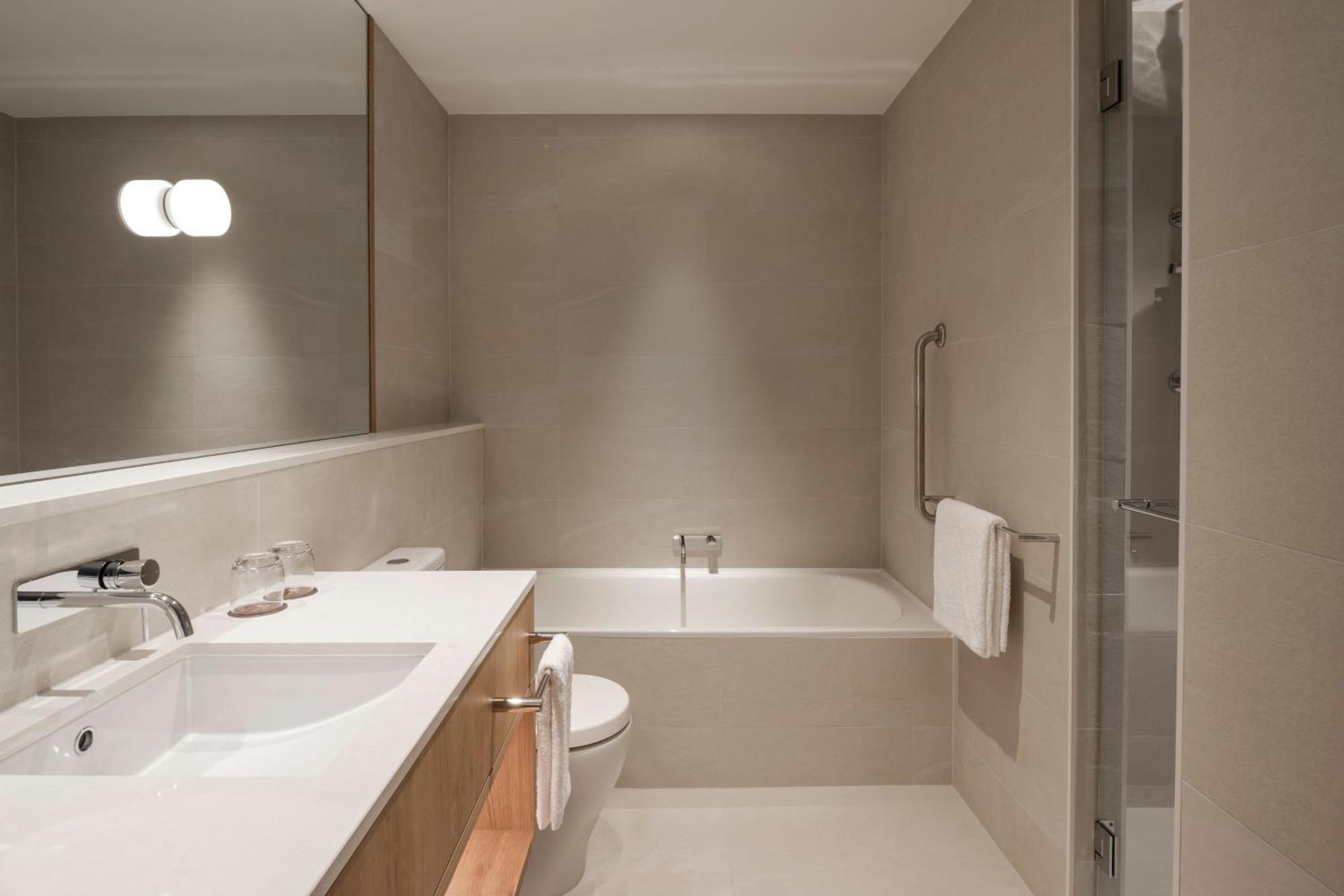 פרמנטל Courtyard By Marriott Perth Murdoch מראה חיצוני תמונה